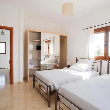 Family Haven Villa Soroni