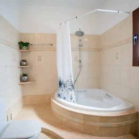 Family Haven Villa Soroni